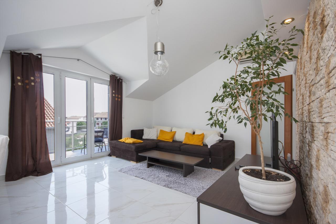 Deluxe Apartment Toni Vodice Bagian luar foto
