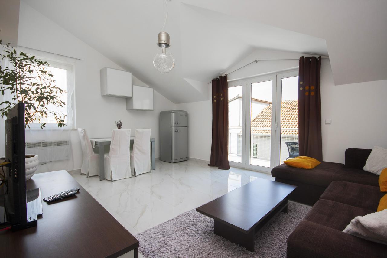 Deluxe Apartment Toni Vodice Bagian luar foto