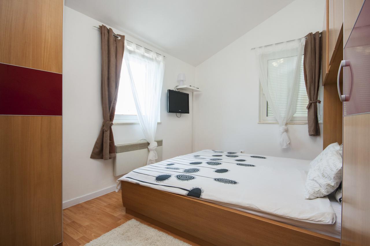 Deluxe Apartment Toni Vodice Bagian luar foto